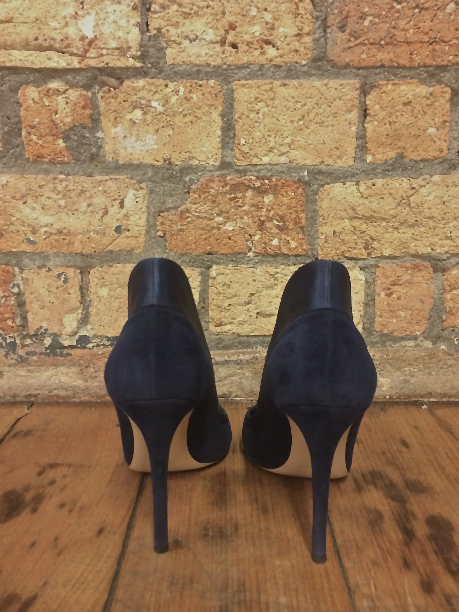 Gianvito Rossi Pointed Pumps