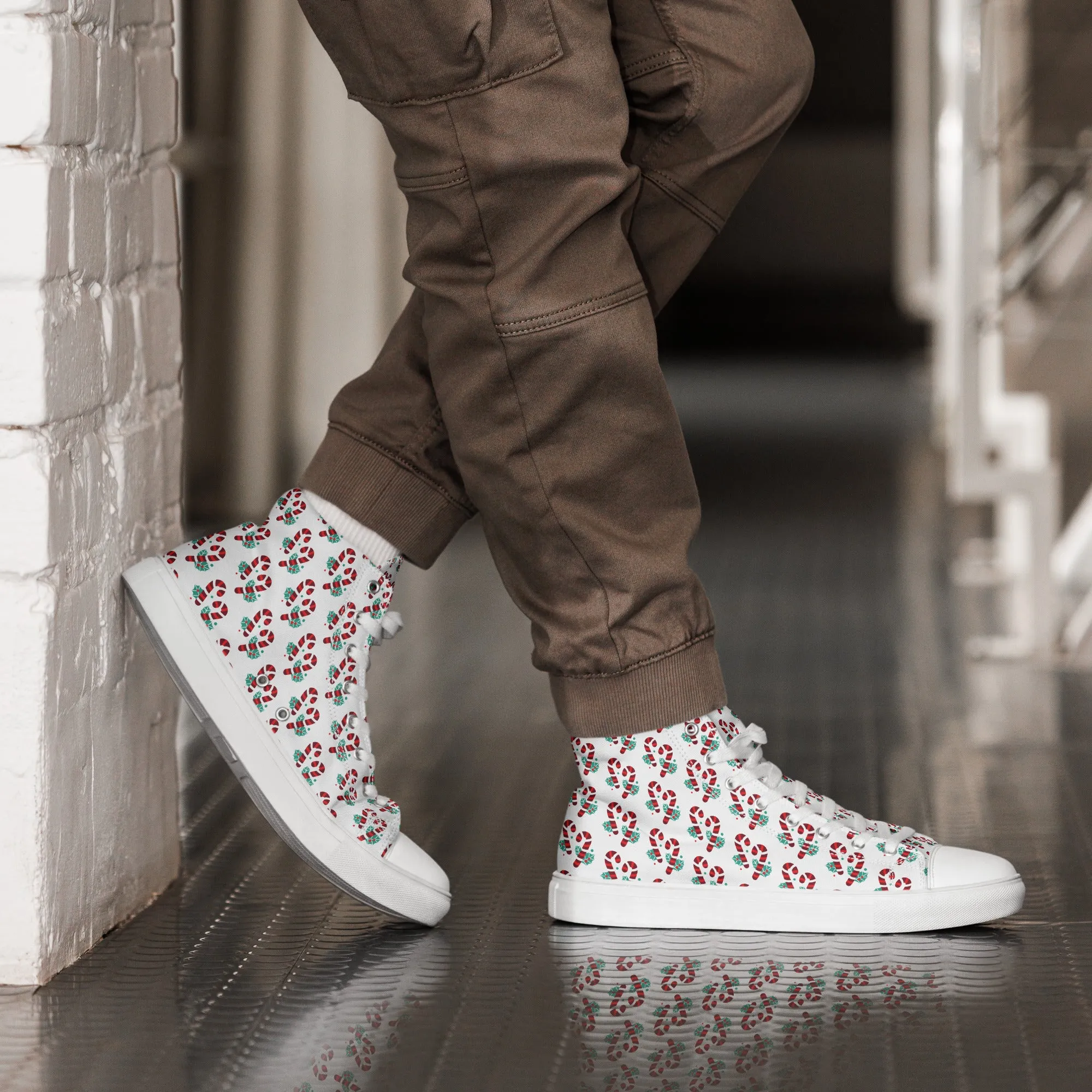 Men Christmas High Top Canvas Shoes (Glamourange Holiday Magic Canvas Shoes For Men - 005)