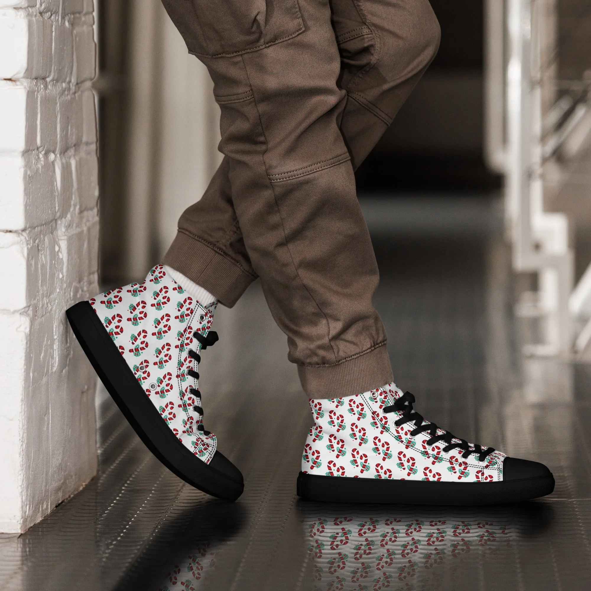 Men Christmas High Top Canvas Shoes (Glamourange Holiday Magic Canvas Shoes For Men - 005)